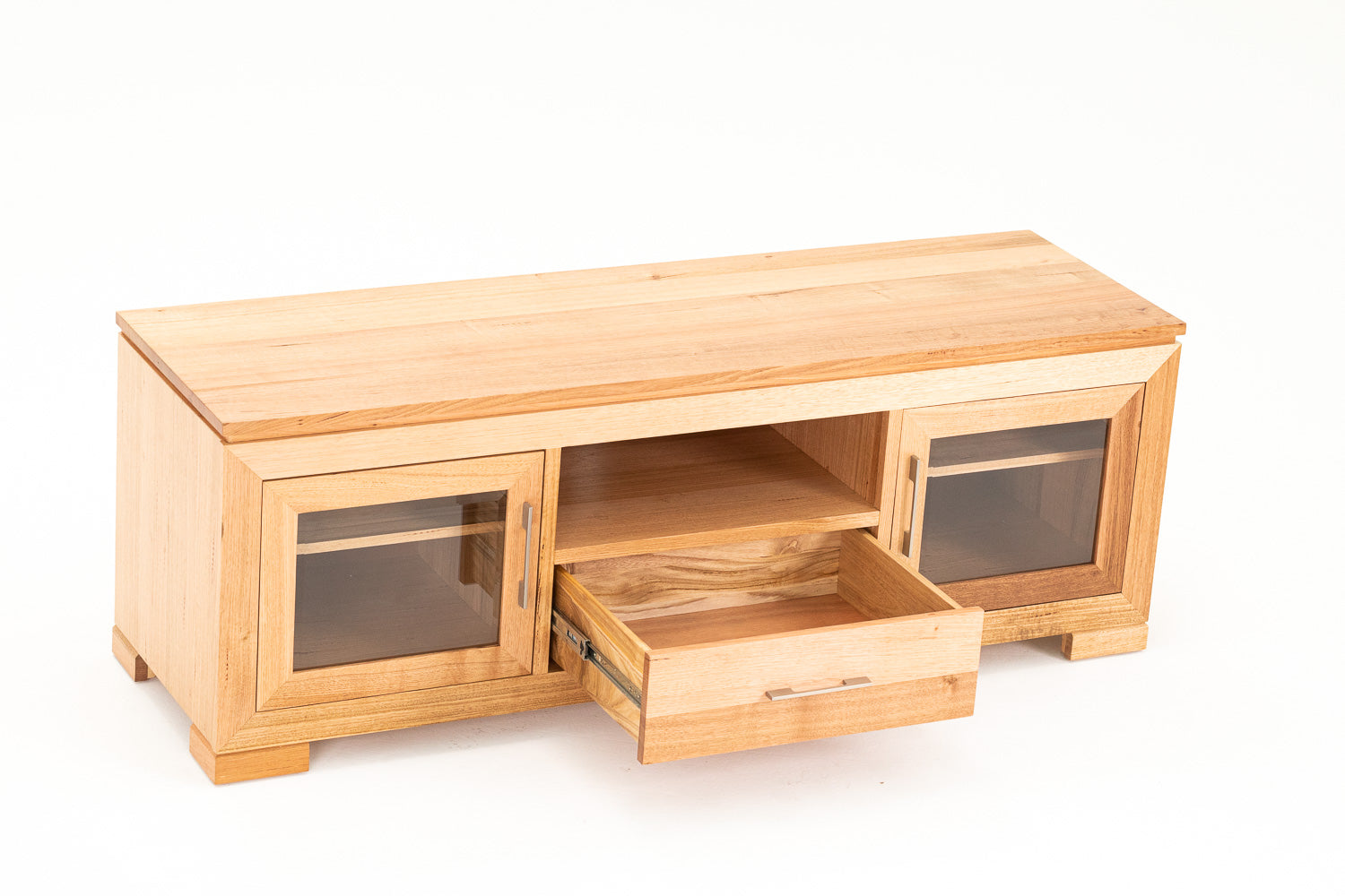 Tamworth Entertainment Unit
