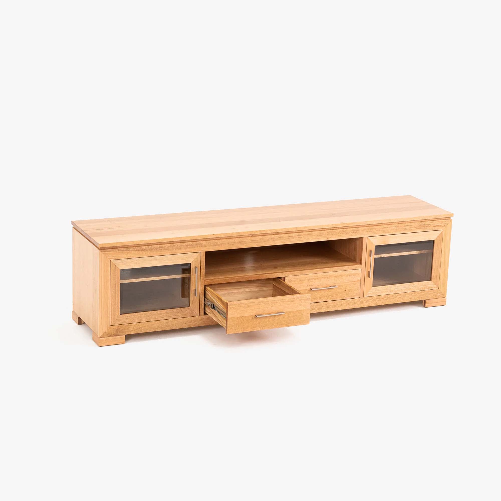 Tamworth Entertainment Unit