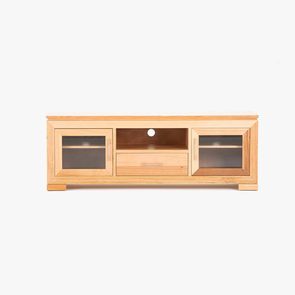 Tamworth Entertainment Unit