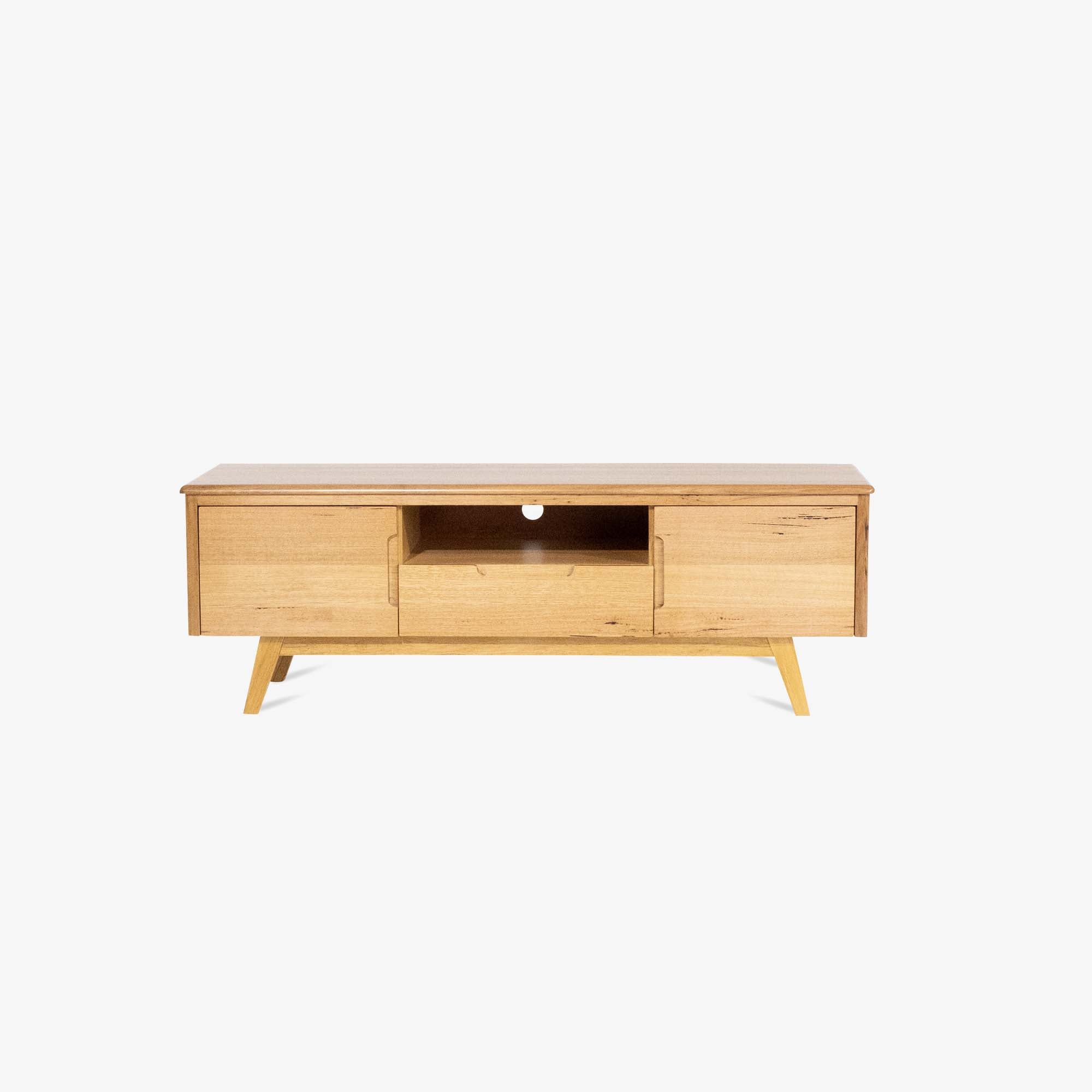 Iluka Entertainment Unit