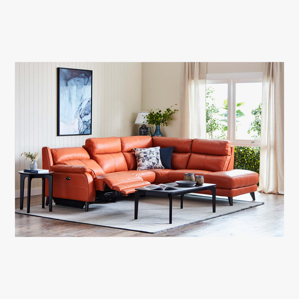 Clayton Lounge
