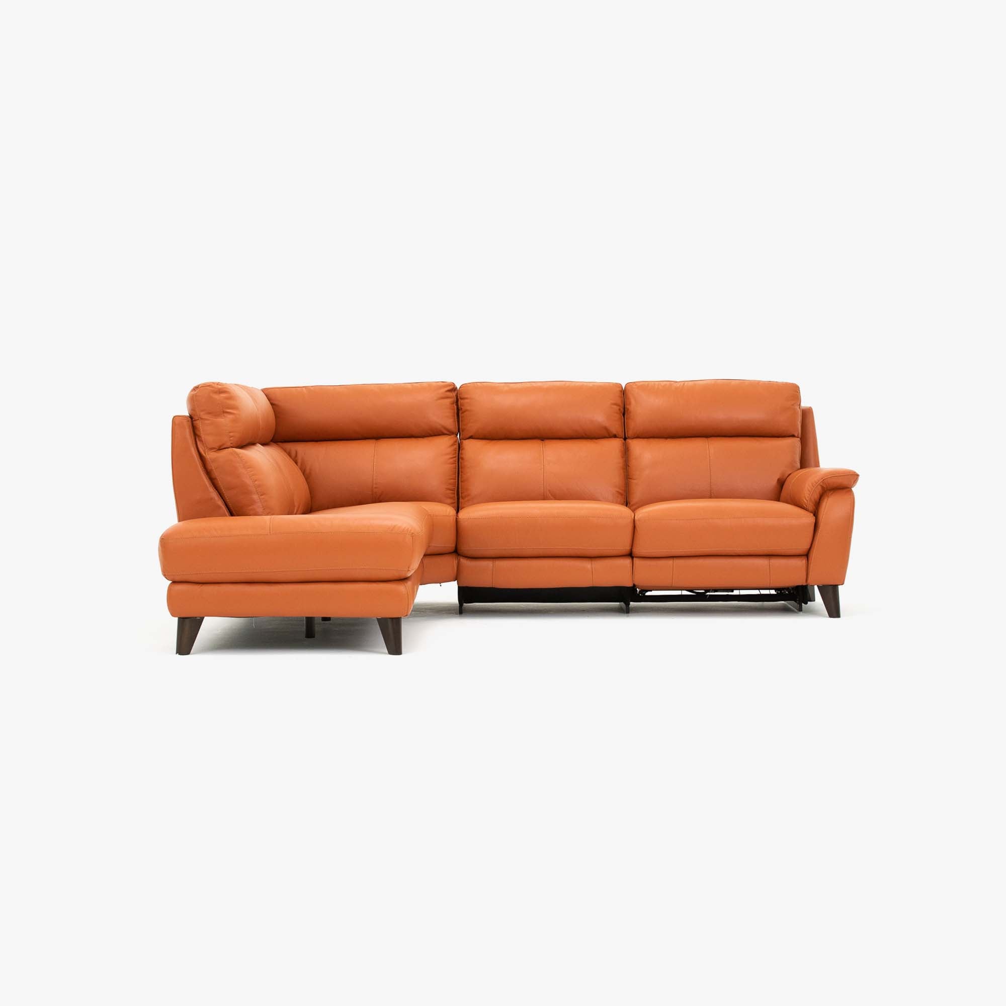 Clayton Lounge