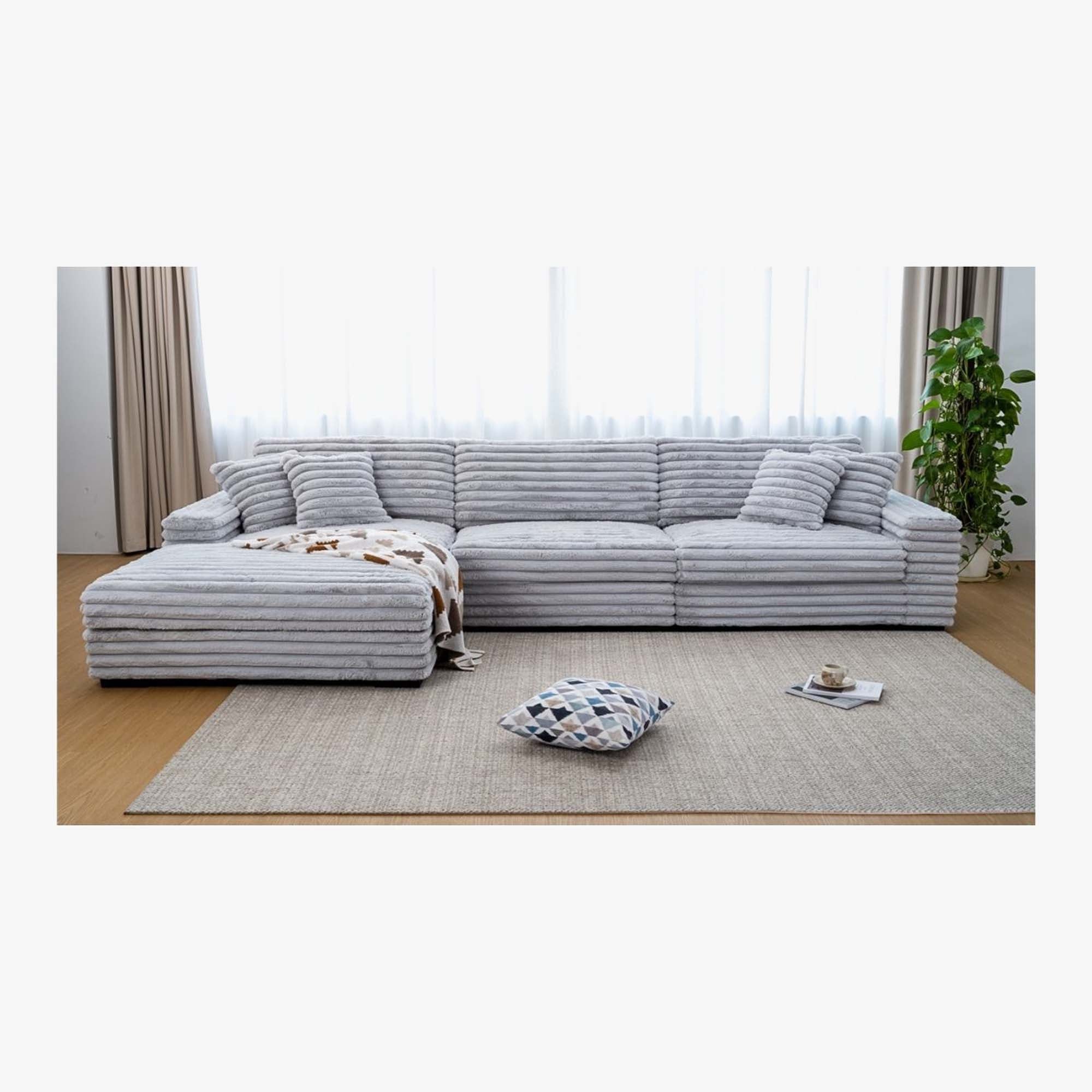 Hayley Lounge