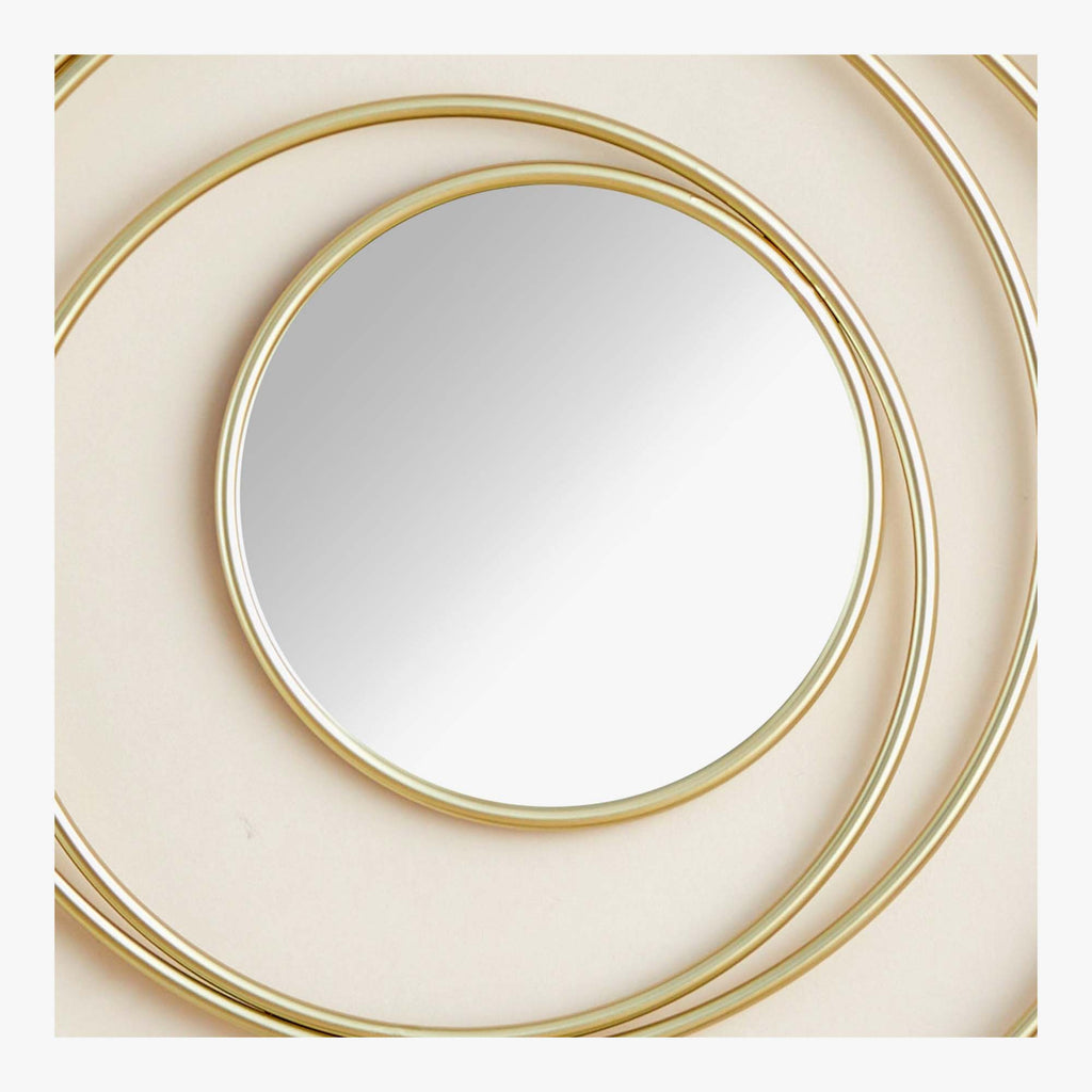 Mia Mirror