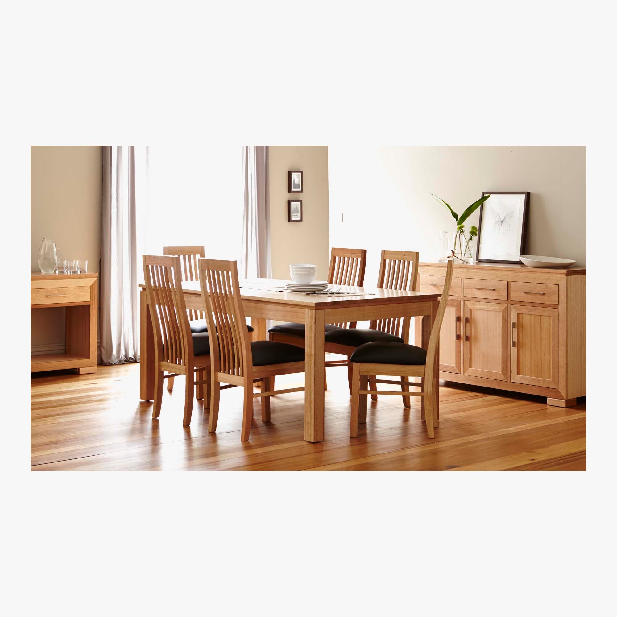 Tamworth Dining Table
