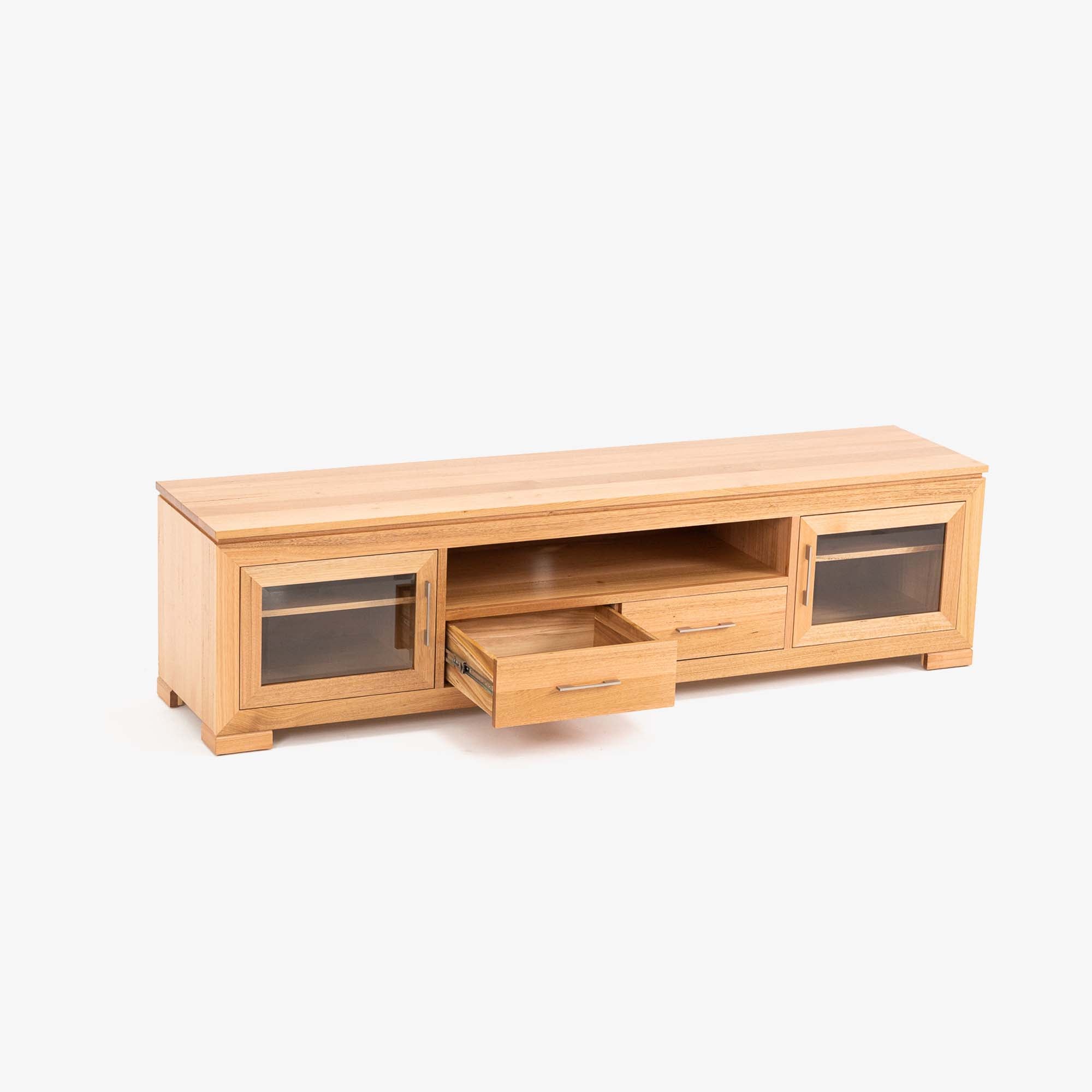 Tamworth Entertainment Unit