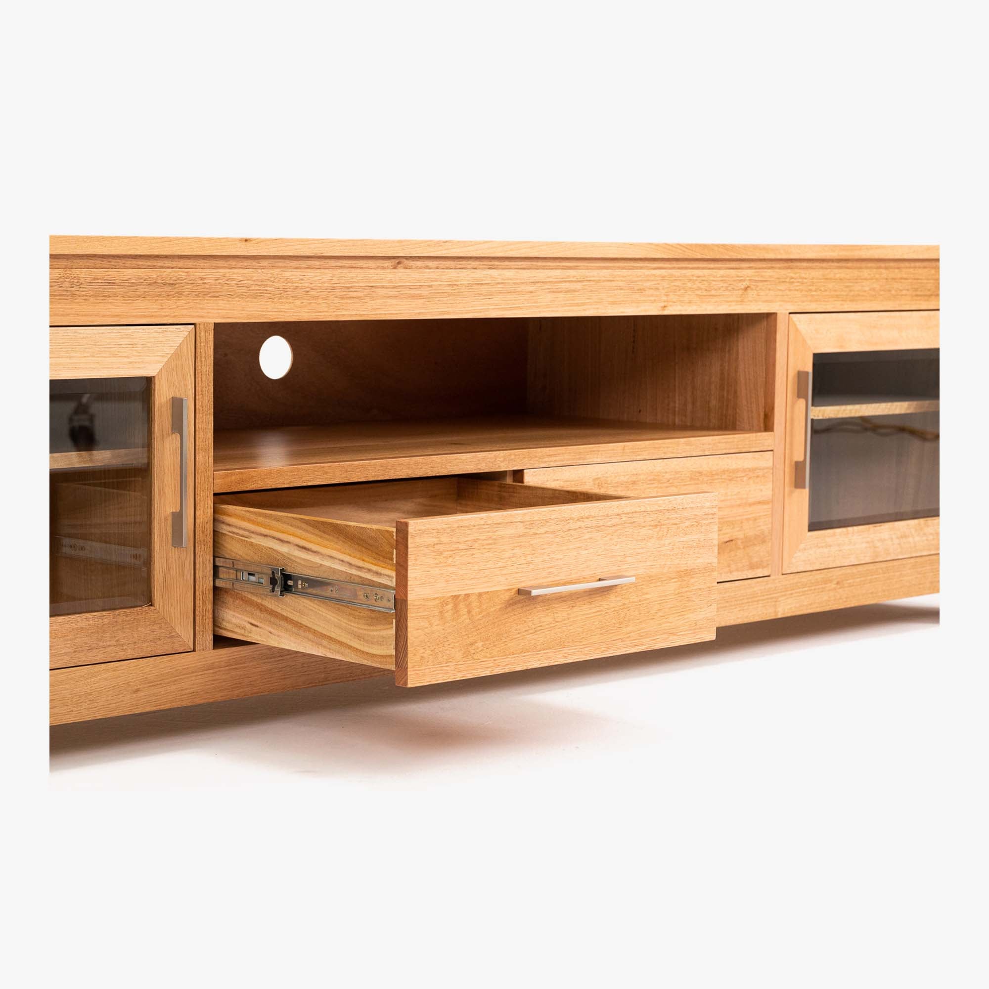 Tamworth Entertainment Unit