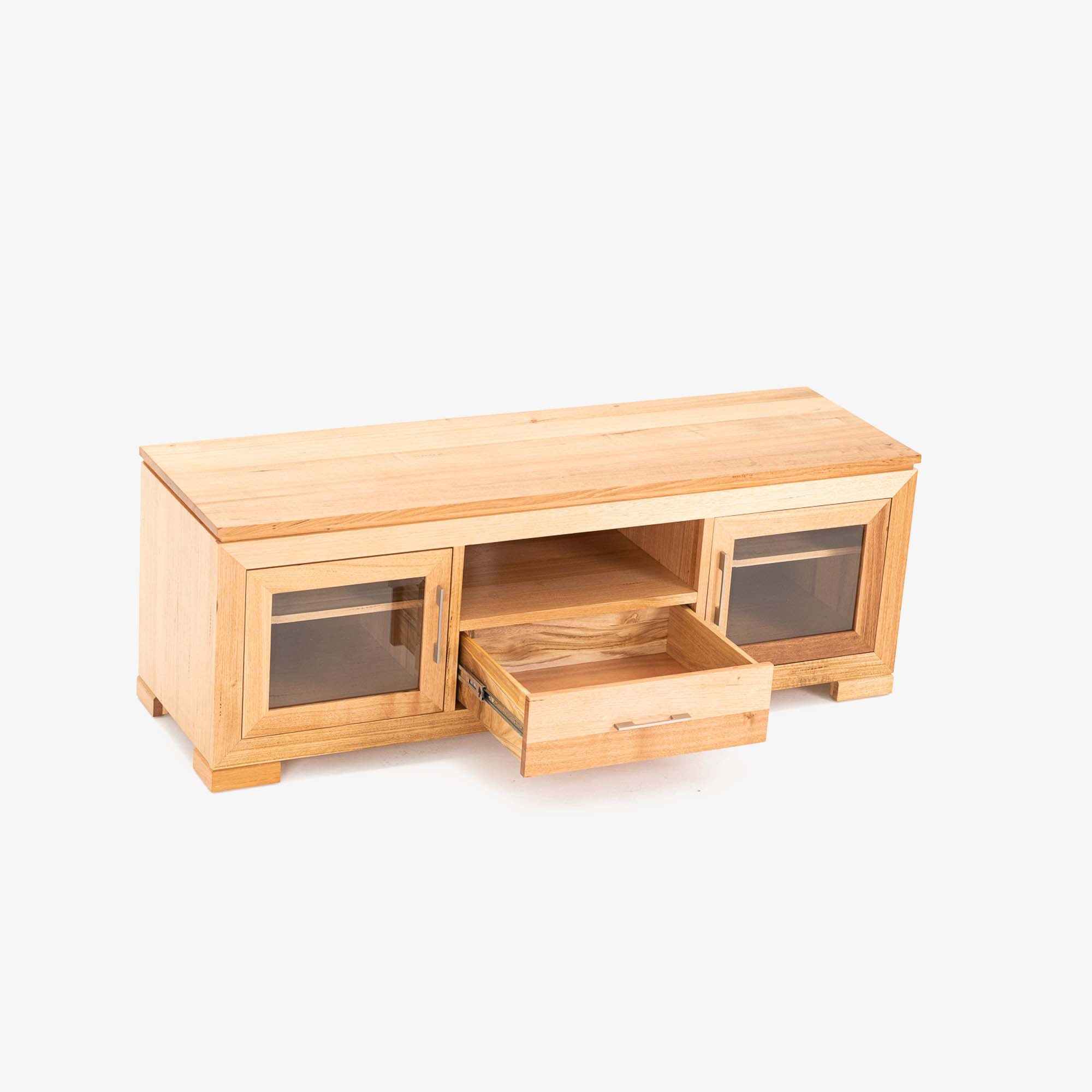 Tamworth Entertainment Unit